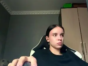 Caramelutaste  live sex cam