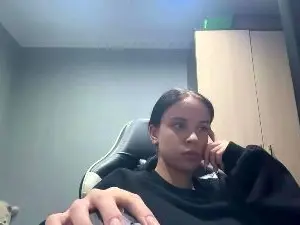 Caramelutaste  live sex cam
