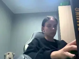 Caramelutaste  live sex cam