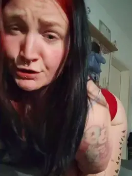 DieOssiTiffi  live sex cam