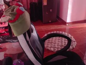 Melanypresley1  live sex cam