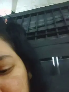 Naturaltits19  live sex cam