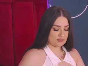 AdelynnReeds  live sex cam
