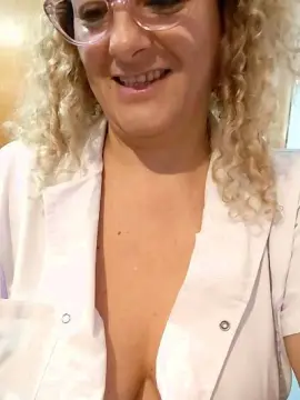 Isismilf  live sex cam
