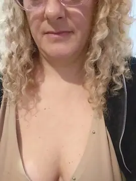 Isismilf  live sex cam