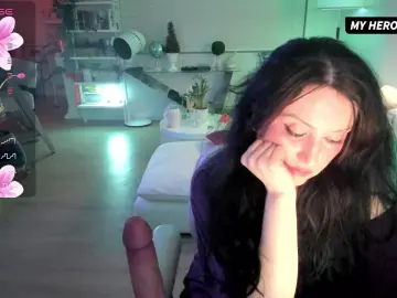 Vesafine  live sex cam