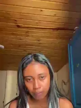 Sweetygirlhot  live sex cam