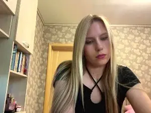 GaynelleBaj  live sex cam