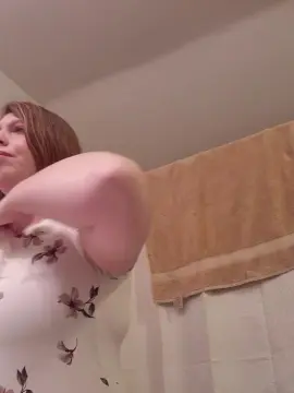 Fruittloops  live sex cam