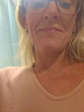 Kelsexxxi  live sex cam