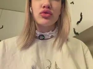 KimberlyVong  live sex cam