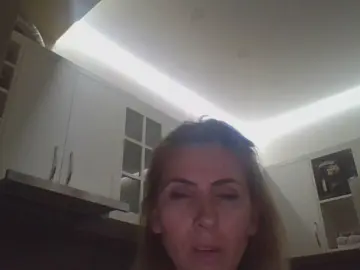 Lovesiara1  live sex cam