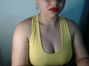 Lul_love_baum23  live sex cam