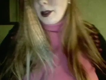 Queenscarletcam  live sex cam