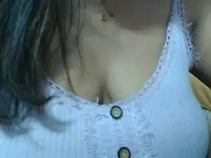 Oriane22  live sex cam