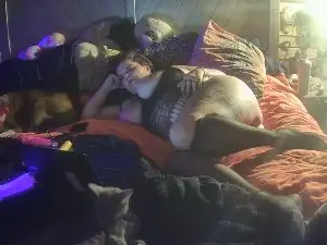 Upforalilknott2  live sex cam