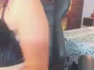 Scarlettprinces  live sex cam