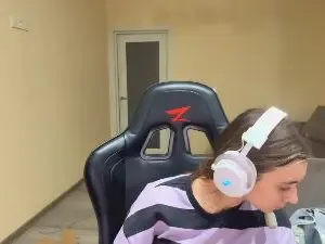 MeaganYorton  live sex cam