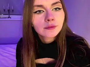 CoreneNiesen  live sex cam
