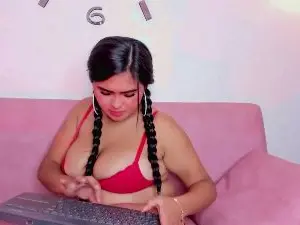 IvannaVeta  live sex cam