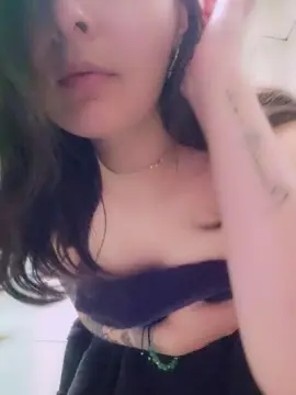 Roxannepiggy  live sex cam