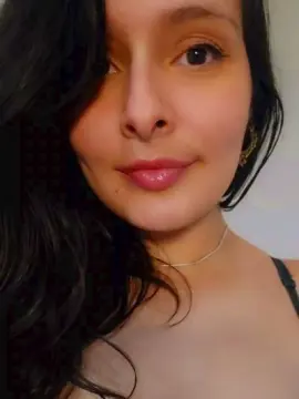 Roxannepiggy  live sex cam