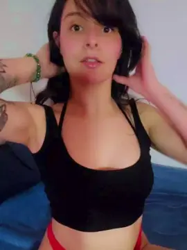 Roxannepiggy  live sex cam