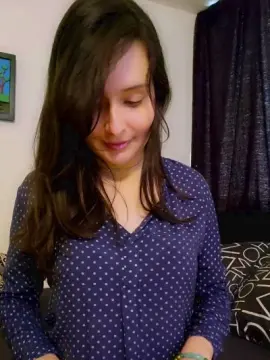 Roxannepiggy  live sex cam
