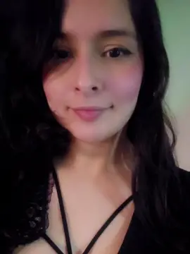 Roxannepiggy  live sex cam