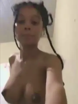 Cristallx  live sex cam