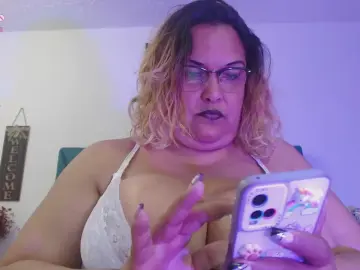 Dubraska1  live sex cam