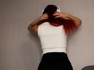 LauriStreff  live sex cam