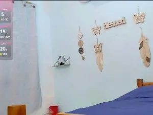 Hotlatinaluna23  live sex cam
