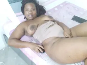 Chanellmontes1  live sex cam