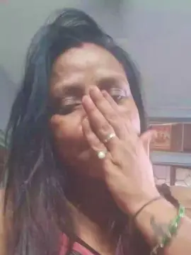 Anuska  live sex cam