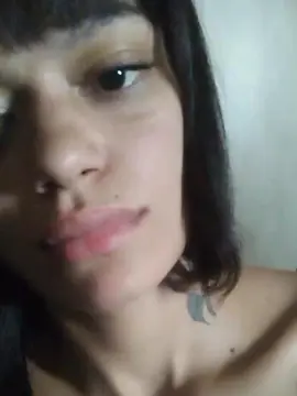 Tinaruiz01  live sex cam