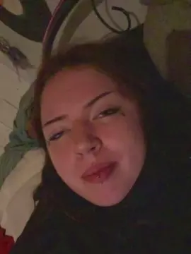 FreakyMama666  live sex cam
