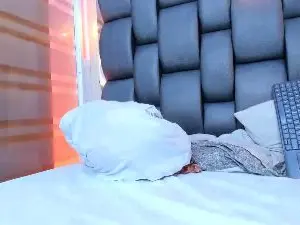 Miriam_milf  live sex cam