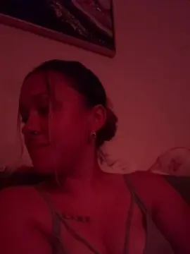 Naughtymama  live sex cam