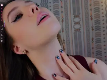 OmegaPuentes  live sex cam