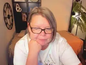 Shannonshine  live sex cam