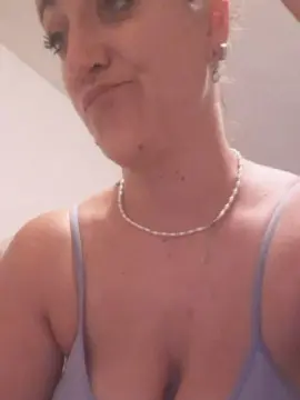 Inna59  live sex cam