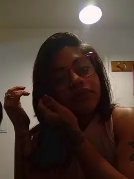 Seleneamor32  live sex cam