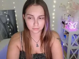 Yours_happiness  live sex cam