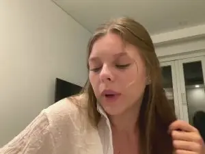 LeomaLautieri  live sex cam