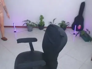 Charlottez1  live sex cam