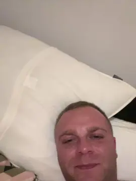 Beaucouplebaise  live sex cam