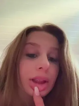 Crisstina23  live sex cam