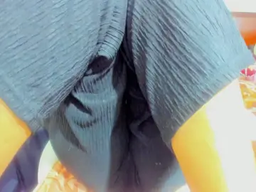 Mom_slut  live sex cam