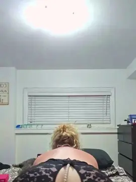 Sweetscarlette2  live sex cam